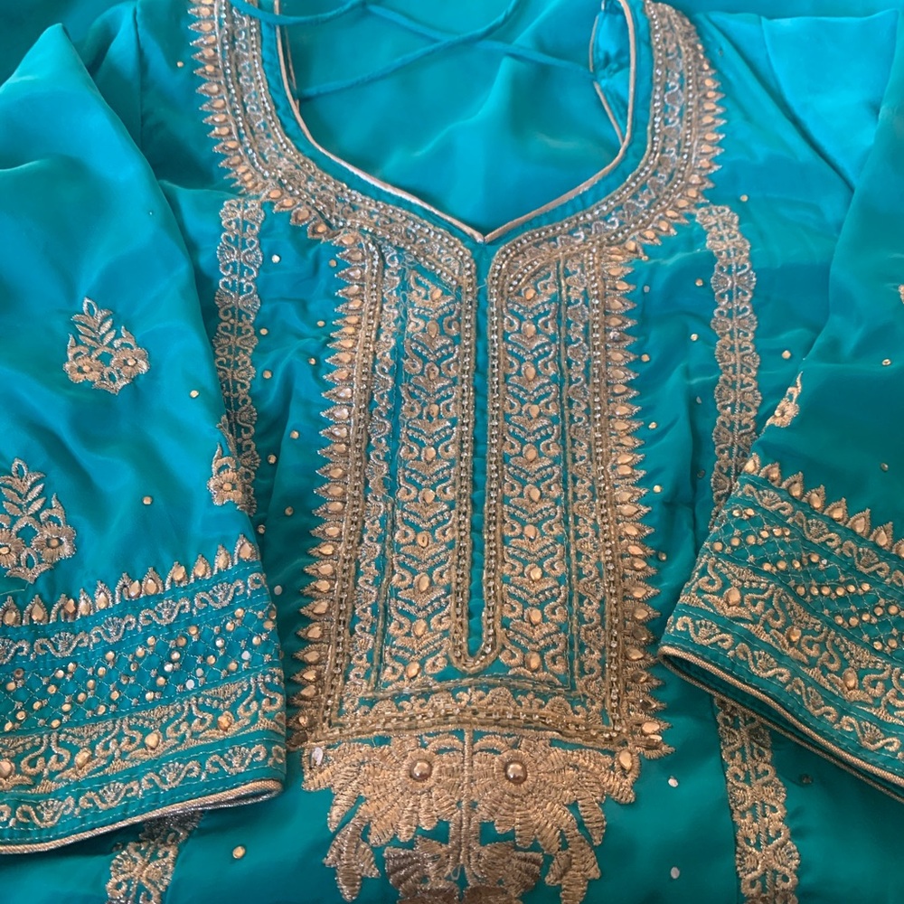 Turquoise Embroidered Ethnic Outfit
